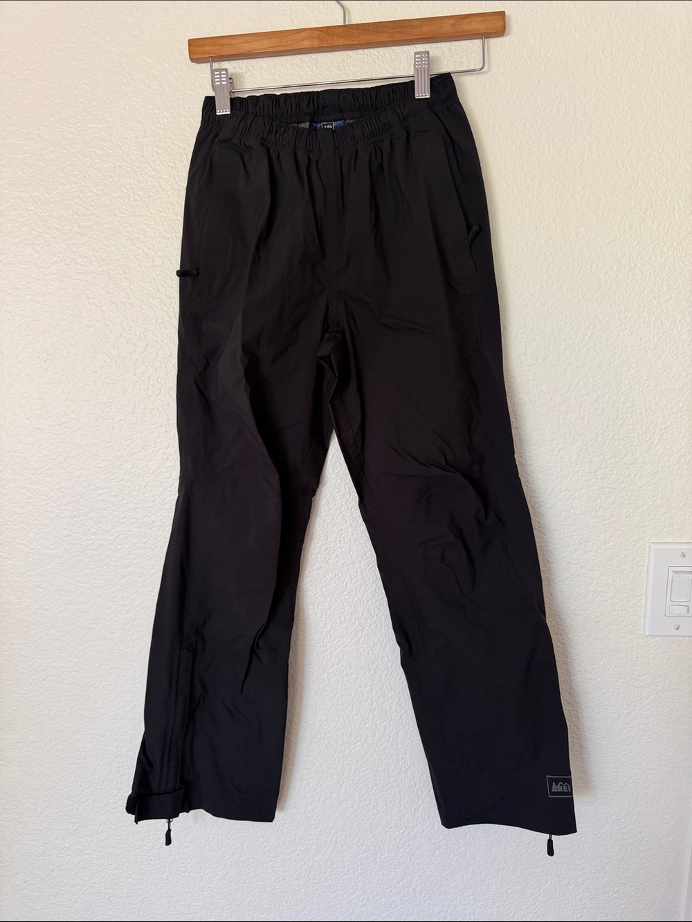 REI Black Lightweight Cargo Trail Pants
